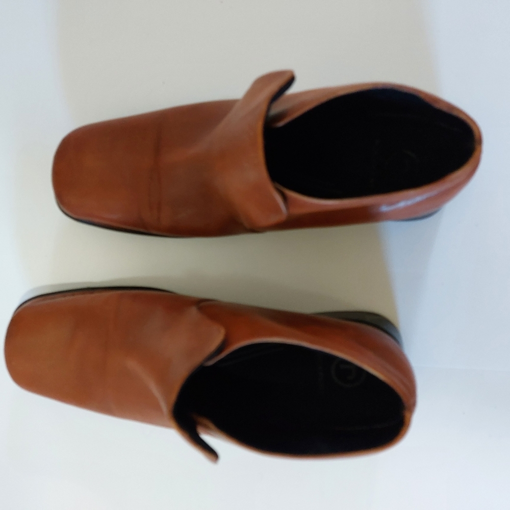 Brown Leather Short Booties (slip-on style) - Picture 3 of 4